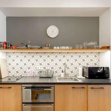 Cozy&stylish At The Eastern Railway St. W Balcony شقة بودابست