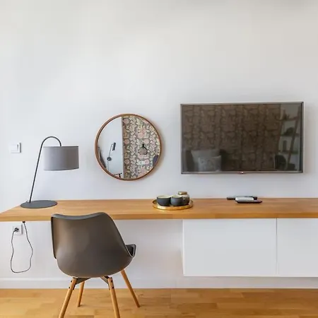 Cozy&stylish At The Eastern Railway St. W Balcony *