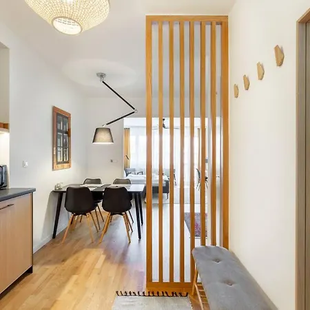 Cozy&stylish At The Eastern Railway St. W Balcony * بودابست